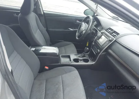 2015 Toyota Camry Le/Se/Xle/Xse z USA, uszkodzony, nr VIN 4T1BF1FK8FU082871